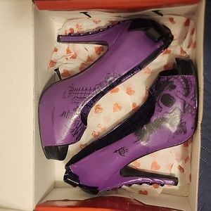 American Nightmare purple heels sz 8